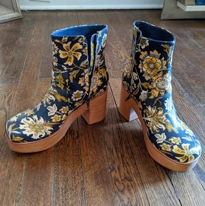 Charlotte Stone Paz Clog Boot in Thistle Size 9
